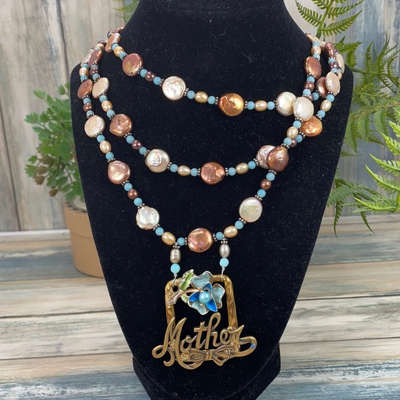 Adorned Crown Vintage Jewelry Jewelry - ⭐️Adorned Crown Artisan Assemblage enamel flower beaded pearl mother necklace
